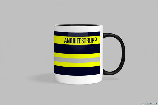 Fireandkisses feuerwehr-tasse „angriffstrupp“ - schwarzer henkel & rand - tasse angriffstrupp | keramik 0,3l