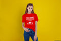 Euer fest-shirt in rot. Bedruckt auf vorder- und rückseite verschiedenen farben ab 50 stück - eigenes motiv