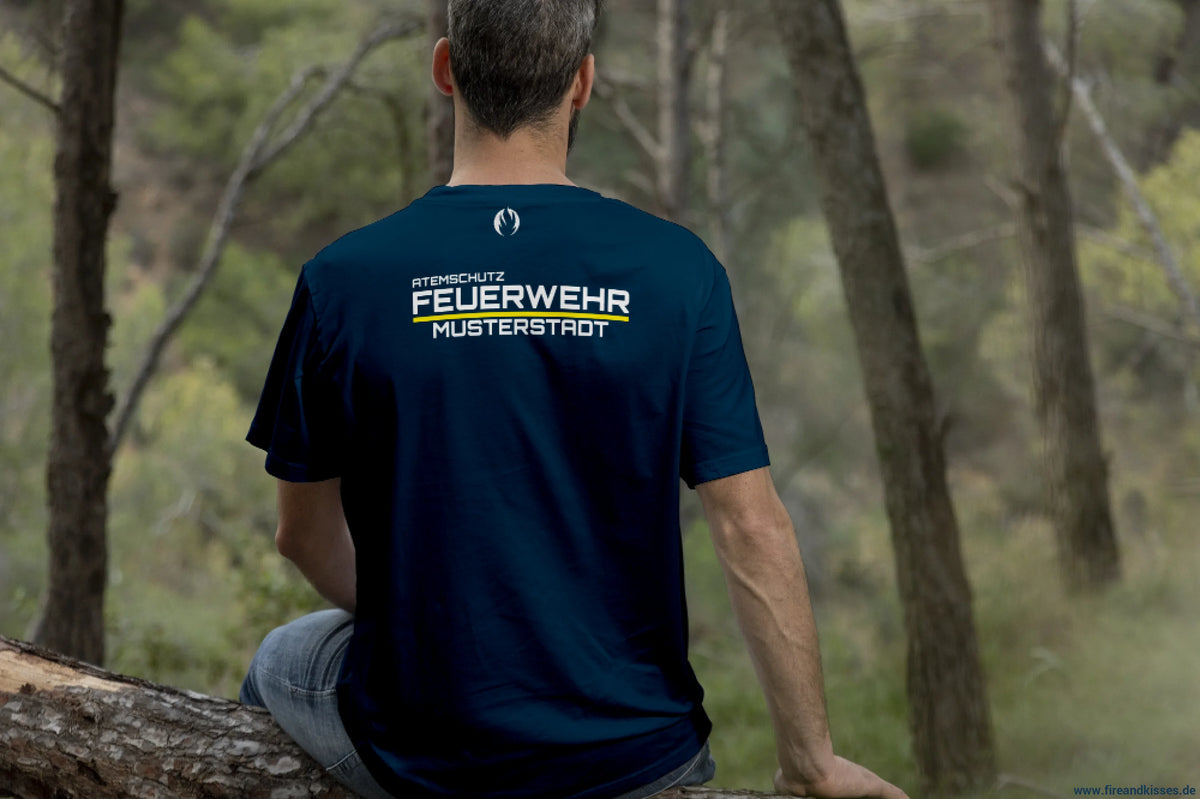 Feuerwehr t-shirt - deine agt-wechselkleidung mit wunsch-ortsname - t-shirt - deine agt-wechselkleidung