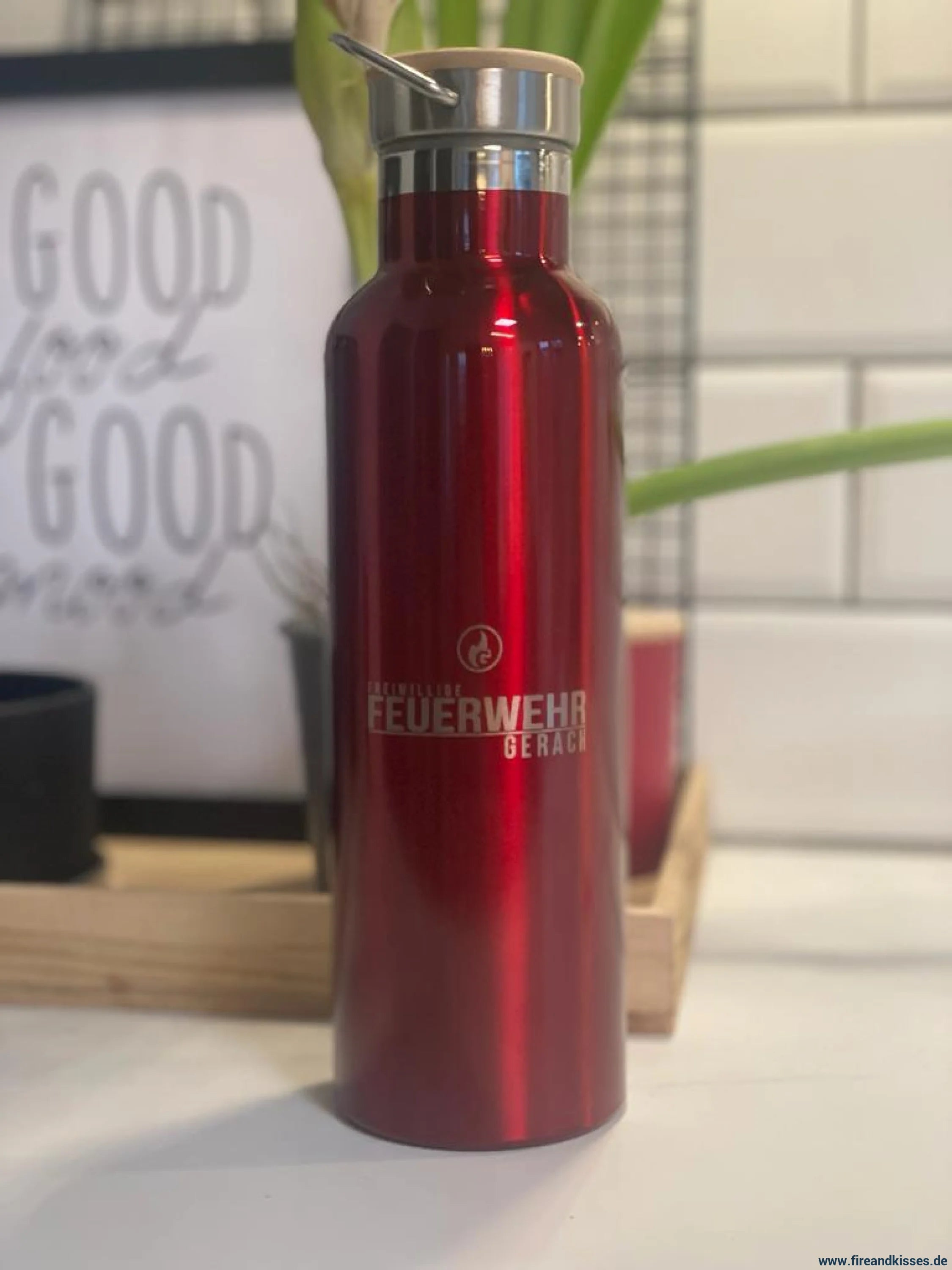 Isolierflasche ’fireandkisses’ rot mit deinem logo - ’fireandkisses’ rot deinem logo